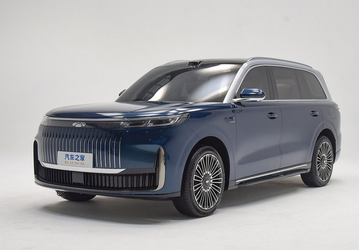Замена Mercedes-Maybach GLS и Range Rover от Chery с запасом хода 1400 км: трёхрядный премиальный кроссовер Amulet T11 показали вживую