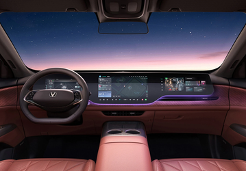 Экраны как у Mercedes-Benz и другой дизайн. В России ещё не вышла старая модель, а в Китае выпустили новое поколение Changan CS75 Plus