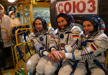 На Байконуре провели первую «примерку» корабля «Союз МС-26»