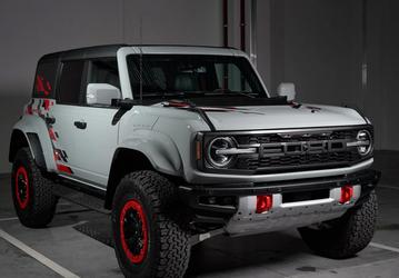 Мечта джипера. У российских дилеров появился Ford Bronco Raptor 2024: 424 л.с., гоночные амортизаторы Fox и даже съемная крыша