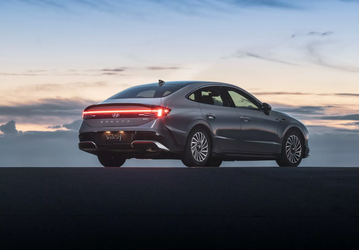 Прямо как у Lada Vesta NG. Hyundai Sonata 2024 отзывают из-за неисправных стоп-сигналов