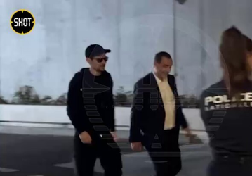 Павел Дуров покинул здание суда после предъявления обвинений, которые его адвокат назвал абсурдными