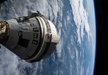NASA продолжает борьбу с проблемами Starliner: решение о возвращении астронавтов откладывается