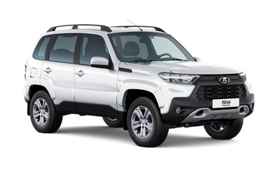 «В салоне стоит и уже гниёт машина». Ржавую Lada Niva Travel почти за 1,3 млн рублей нашли у дилера АвтоВАЗа
