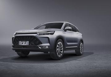 Таких скидок на машины в России ещё не было. Седаны и кроссоверы Kaiyi, BAIC и SWM можно купить с выгодой до 30%, но предложение не для всех