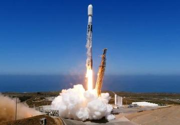 SpaceX успешно запустила ракету Falcon 9 с группой спутников Transporter 11 в 80-м запуске в 2024 году