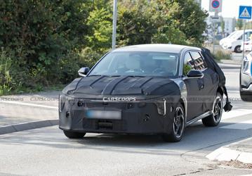Прототип нового Kia Ceed попал в аварию во время тестов, но все равно смог передвигаться самостоятельно