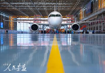 Производство китайского заменителя Airbus A320 и Boeing 737 выходит на новый уровень. В 2024 году соберут 30 COMAC C919, а в 2027 году будут собирать уже 150 самолетов