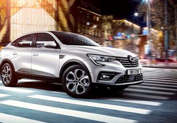 Как Renault Arkana, но только под названием Samsung XM3. В России продают некогда очень популярный кроссовер, цена — от 1,83 млн рублей