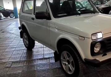 Модернизированные Lada Niva Legend показали внутри и снаружи