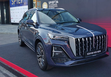 В России скоро официально появится китайский «премиум» Hongqi HS5. Цены уже известны