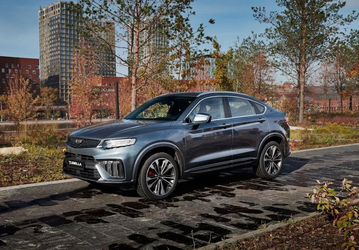 Geely Tugella больше нельзя заказать в России, но у дилеров осталось немного машин: сколько за них просят