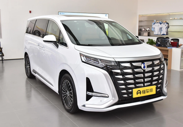 Аналог Toyota Alphard и бестселлер Denza набирает популярность, её купил даже «Большой дьявол»: продано уже 200 000 машин D9