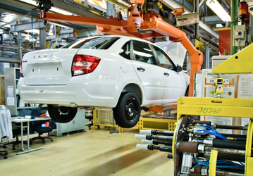 АвтоВАЗ ставит рекорды на производстве Lada Granta, а Lada Vesta на выходные не собиралась