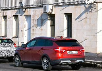 Lada Iskra Cross и Lada Vesta Cross показали на общей фотографии