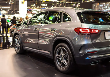 В Россию привезли бюджетный Mercedes-Benz GLA 200 с 1,3-литровым мотором и гарантией