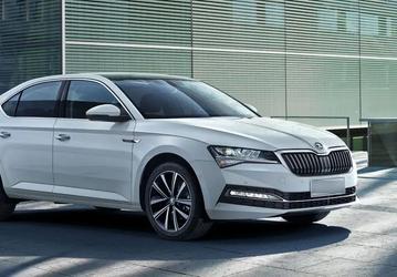 «Люксовый» Skoda Superb 2024 появился у российского дилера, цена на уровне Toyota Camry