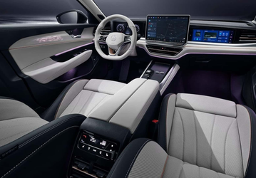 Почти полное отсутствие физических кнопок и третий экран. Volkswagen Passat Pro сильно отличается от предшественника