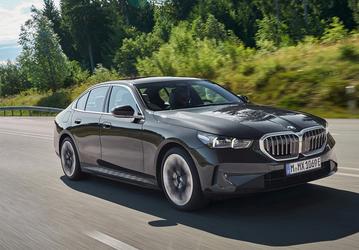 В Россию привезли особую «пятерку» BMW — это гибрид BMW 530e