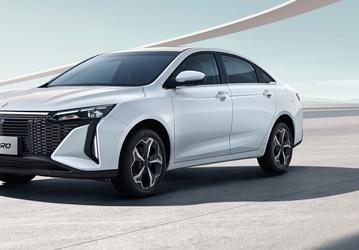 «Люксовый» Geely Emgrand GL с автоматизированной коробкой передач и гарантией 5 лет — всего 1,924 млн рублей. Livan S6 Pro подешевел в России