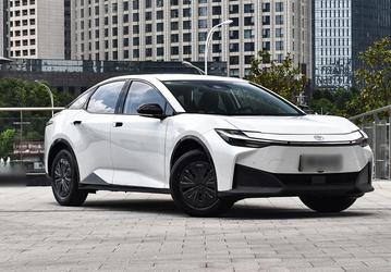 Когда седан Toyota размером c Camry дешевле «Москвича». Дилер продает Toyota bZ3 за 3,1 млн рублей
