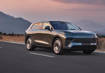 421 л.с., запас хода 1500 км и габариты как у BMW X5. Премиум-кроссовер Exlantiх ET официально представят в России 24 сентября