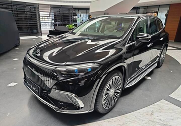 Новейшие Mercedes-Maybach EQS 680 подешевели на 17 млн в России