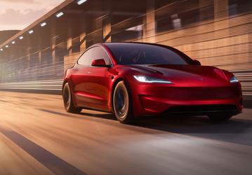 Из США прямиком в Россию: дилер привез полноприводную Tesla Model 3 Performance 2024 с разгоном до 100 км/ч за 3 секунды