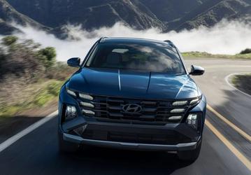 Цена хитового кроссовера Hyundai Tucson в России опустилась до 3,95 млн рублей. Это самая подешевевшая иномарка в России в августе 2024 года