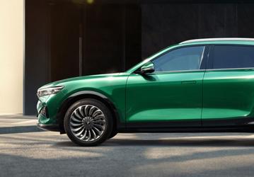 В Белоруссии ажиотажный спрос на люксовый кроссовер Voyah Free — в соседней стране он почти вдвое дешевле, чем в России