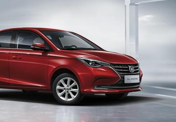«За эти деньги это очень хорошая альтернатива Lada Vesta». Дилер продает Changan Alsvin в топовой версии всего за 1,65 млн рублей