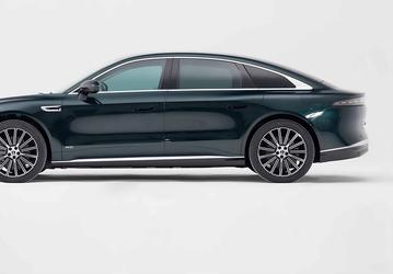 Полноприводный 5-метровый седан Chery с запасом хода 1400 км стал 15-миллионным авто Chery