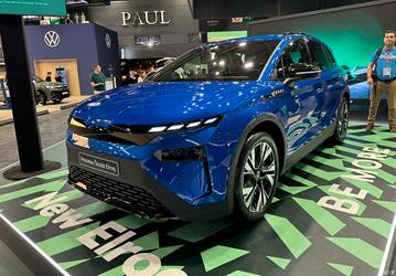 Это серийный Skoda Elroq. Новейший кроссовер впервые показали живьем