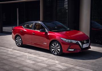 Еще одна альтернатива Lada Vesta. Хитовый Nissan Sylphy с надежным 135-сильным мотором продают дешевле 2,2 млн рублей