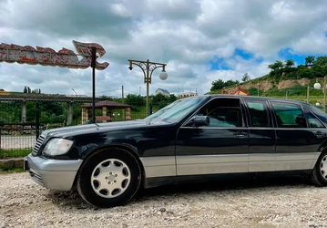 В Москве продают бронированный Mercedes W140 Pullman из Гаража особого назначения ФСО