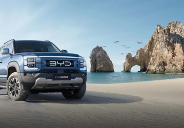 Дизайн в стиле Ford F-150 Lightning, 430 л.с., 100 км без бензина, независимая подвеска и функция караоке. BYD Shark сильно подорожал ещё до выхода