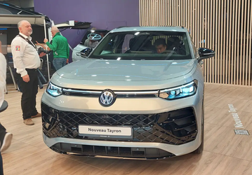 Замена Tiguan с опциональным третьим рядом: Volkswagen Tayron показали вживую, новинку уже можно заказать в Европе