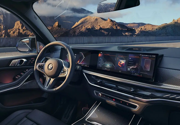 Россиянам предложили самую мощную версию BMW X7