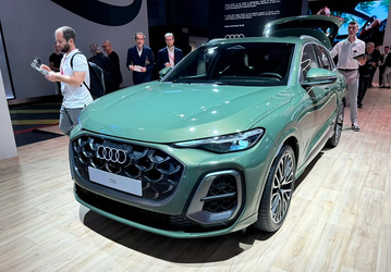 Audi Q5 2025 показали вживую на Парижском автосалоне