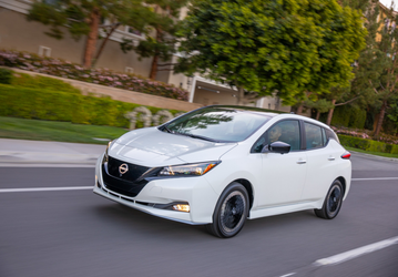 Nissan Leaf отзывают из-за риска возгорания