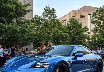 «Мы не отказываемся от китайского рынка, но нам нужно смотреть фактам в лицо», — Porsche сократит свою дилерскую сеть в Китае