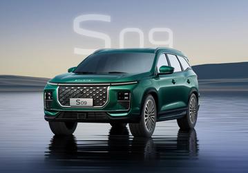 Большой полноприводный кроссовер от Chery для России с 2,0-литровым мотором и классическим 8-ступенчатым «автоматом». Раскрыты комплектации Soueast 09