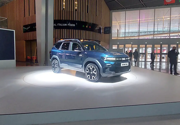 Заменитель Duster. В Париже впервые вживую показали новый Dacia Bigster