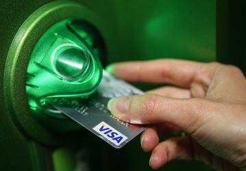 У российских карт Visa и Mastercard впервые истекут сертификаты безопасности