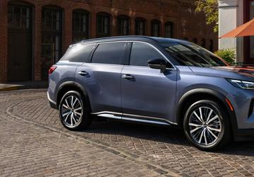 «Параллельный» кроссовер Infiniti оказался дороже большого официального внедорожника Tank 700. Дилер привез в Россию Infiniti QX60 2024 и продает его дороже 10 млн рублей
