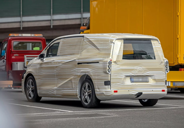 Следующее поколение фургонов Mercedes Vito и V-Class показали на официальных «шпионских фото»