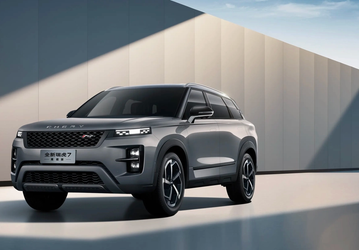 Представлен Chery Tiggo 7 2025 с новым дизайном. Авто выходит уже 1 ноября
