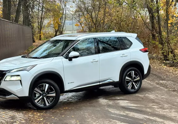 В Россию привезли большую партию Nissan X-Trail нового поколения