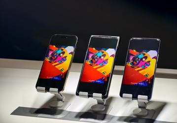 «Следующий отраслевой эталон» среди экранов для смартфонов. OnePlus 13 сравнили с iPhone и ещё одним смартфоном