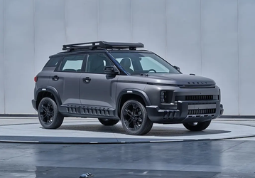 Новый внедорожник Geely показали вживую